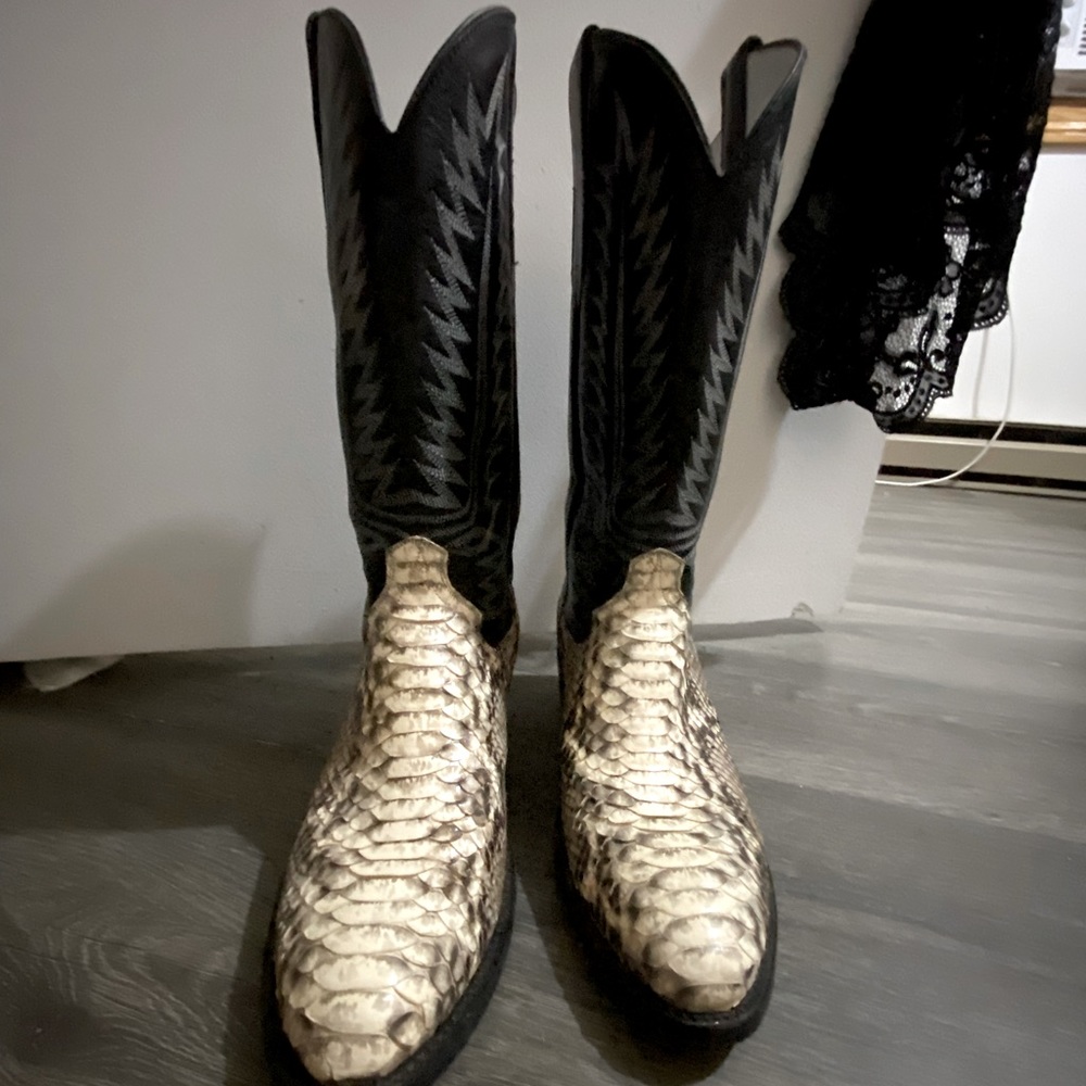 Cowtown Men’s Back Cut Python Exotic Boots W808